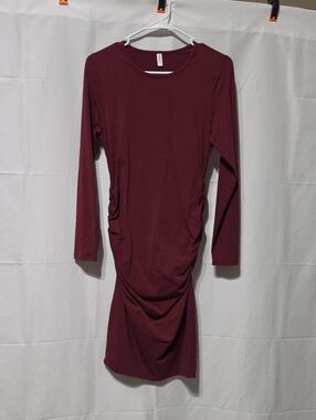 Missufe Crew Neck Ruched Bodycon Maternity Dress. Size: Med.